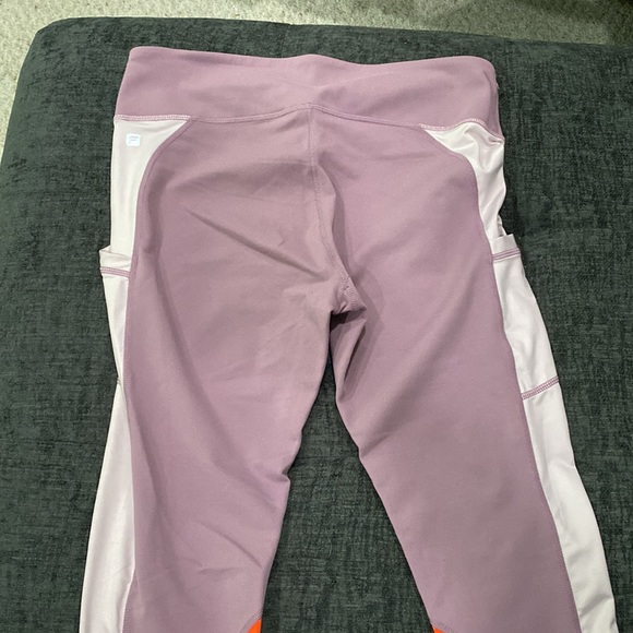 Fabletics leggings. Size M - Picture 4 of 4
